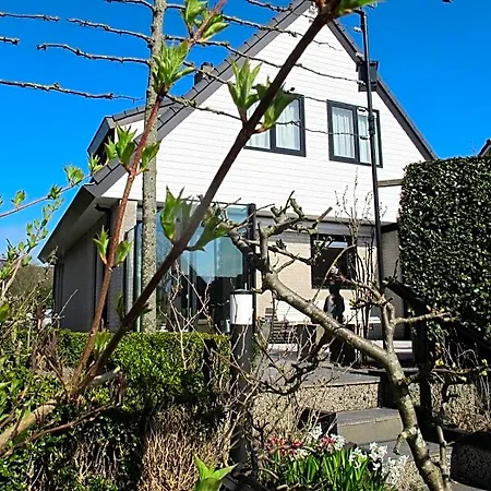 Achter Het Anker Bed & Breakfast 3*